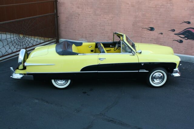 Ford Crestliner 1951 image number 39