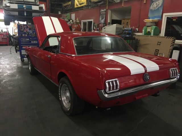 Ford Mustang 1965 image number 0