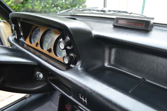 BMW 2002 1973 image number 16