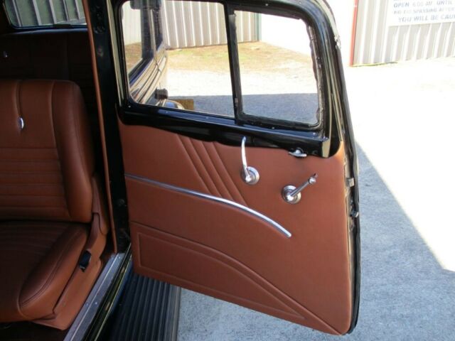 Dodge Deluxe Sedan 1934 image number 18