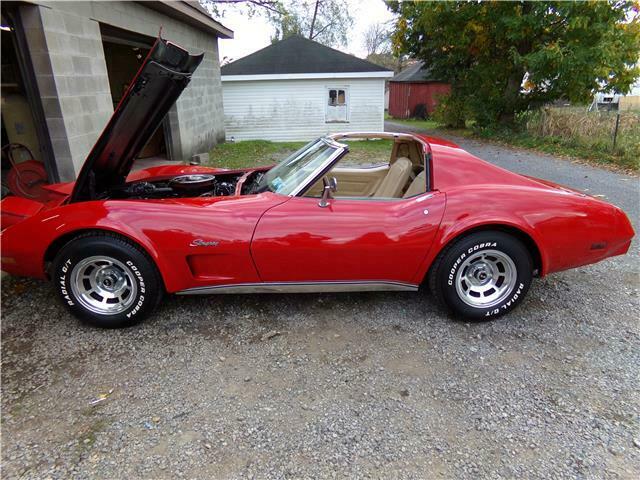 Chevrolet Corvette 1976 image number 1