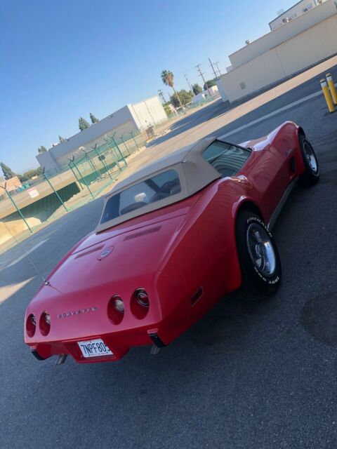 Chevrolet Corvette 1975 image number 20