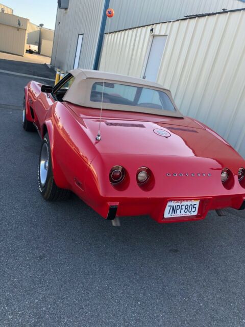 Chevrolet Corvette 1975 image number 21