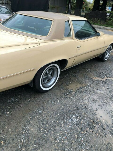 Pontiac Grand Prix 1977 image number 26