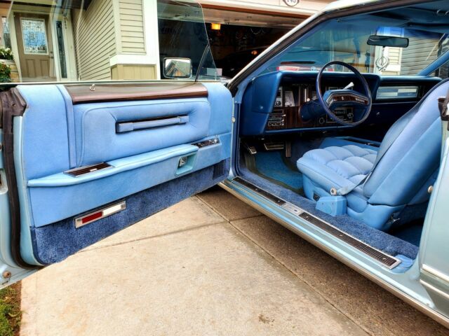 Ford Lincoln 1978 image number 15