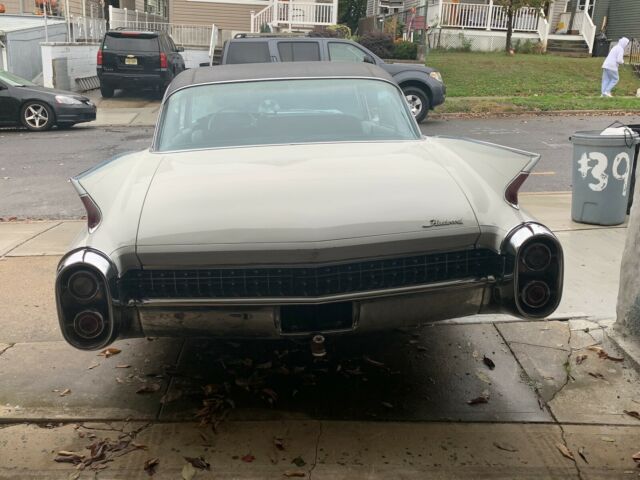 Cadillac Fleetwood 1960 image number 21