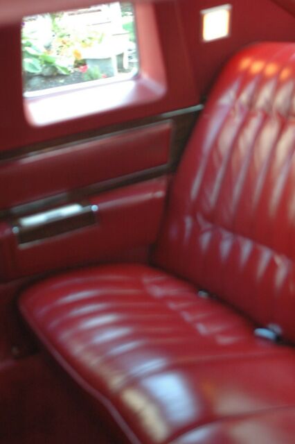 Cadillac DeVille 1977 image number 20
