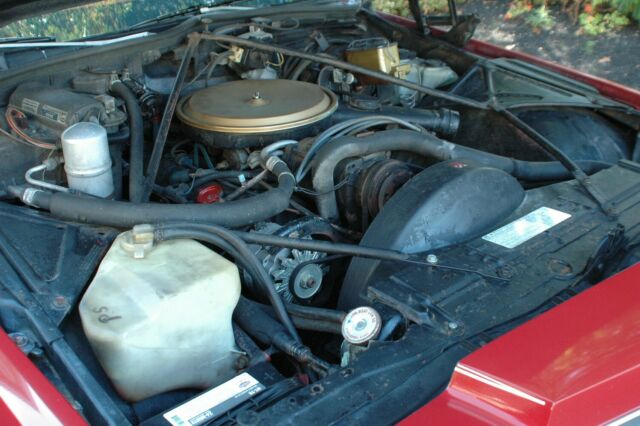 Cadillac DeVille 1977 image number 21