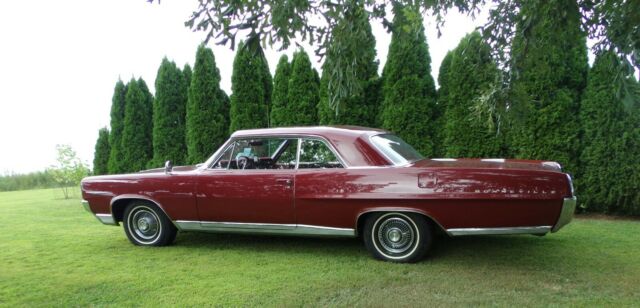 Pontiac Bonneville 1964 image number 14
