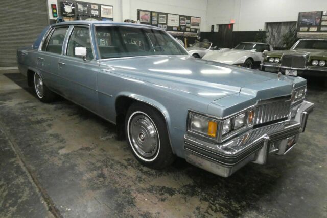 Cadillac DeVille 1978 image number 19