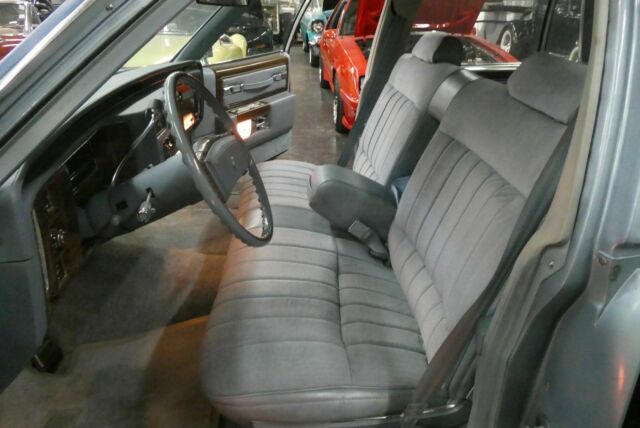 Cadillac DeVille 1978 image number 21