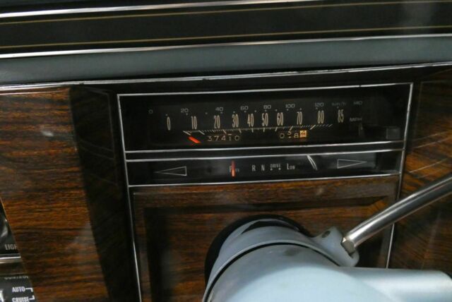 Cadillac DeVille 1978 image number 23