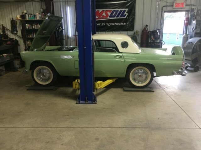 Ford Thunderbird 1956 image number 1