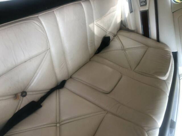 Lincoln Continental 1971 image number 10