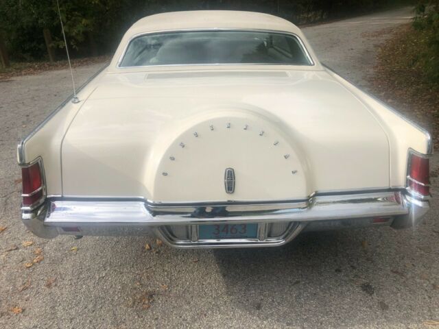 Lincoln Continental 1971 image number 8