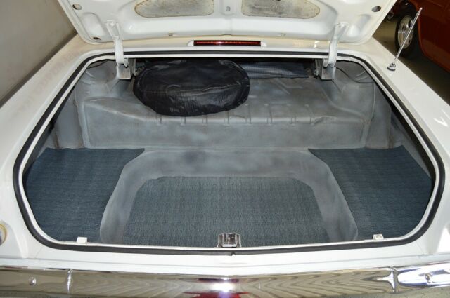Chevrolet Biscayne 1963 image number 19