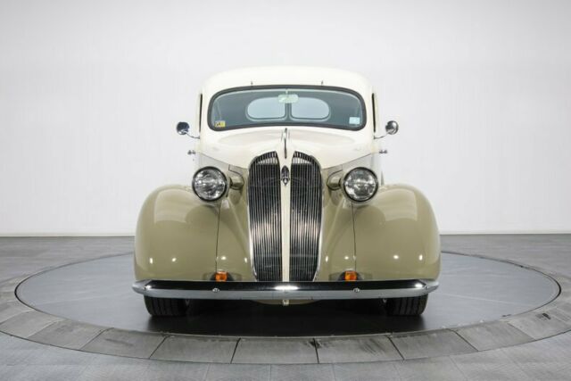 Plymouth Custom 1937 image number 35