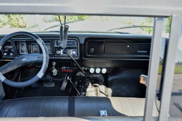 Ford F-250 1976 image number 7