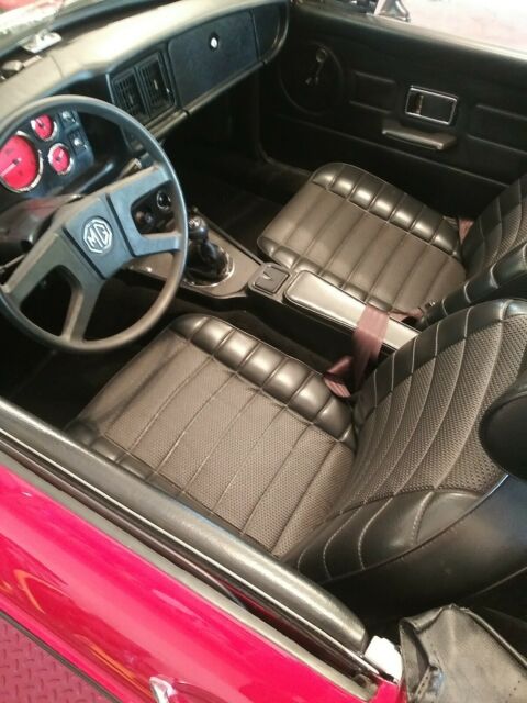 MG MGB 1979 image number 31