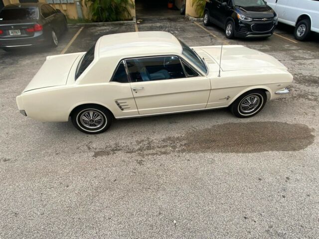 Ford Mustang 1966 image number 21