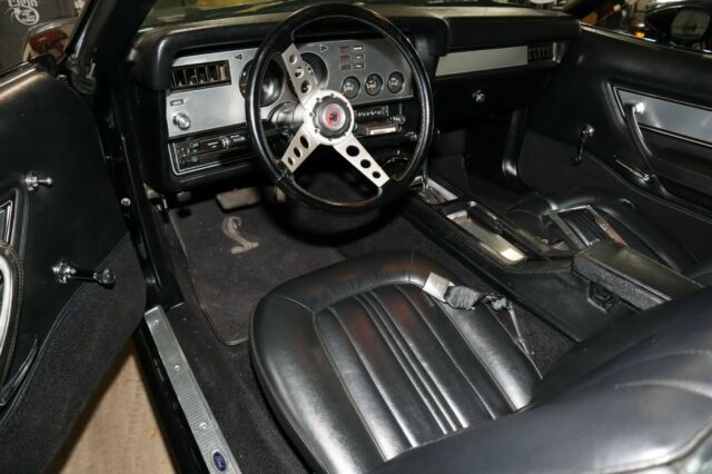 Ford Mustang 1977 image number 29