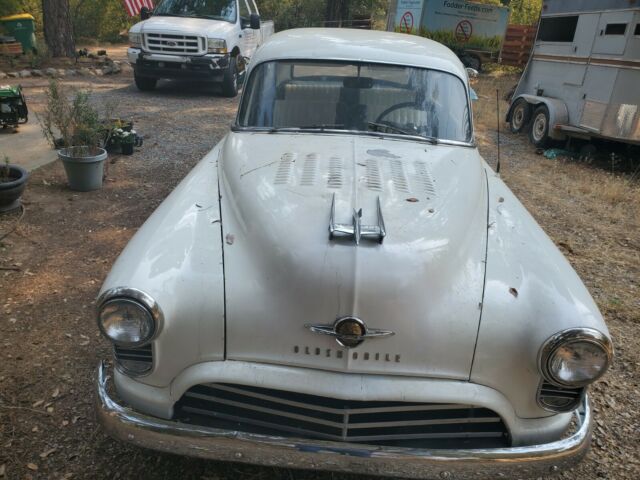 Oldsmobile Eighty-Eight 1950 image number 2