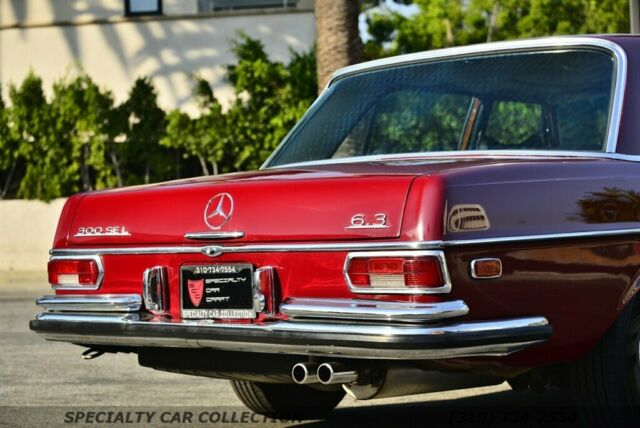 Mercedes-Benz 300-Series 1969 image number 8