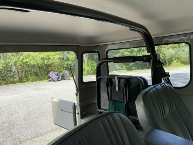 Toyota Land Cruiser 1969 image number 20