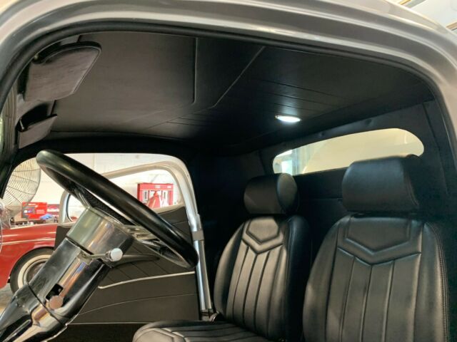 Ford 3 Window Coupe 1933 image number 30