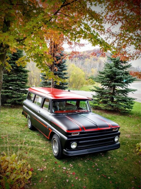Chevrolet Suburban 1966 image number 32