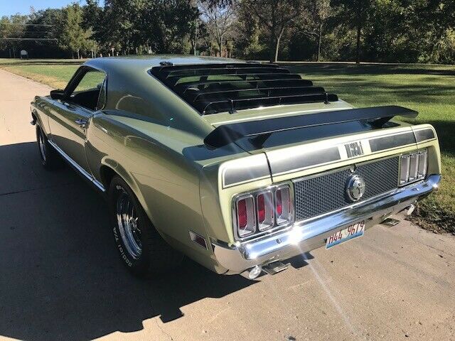Ford Mustang 1970 image number 2