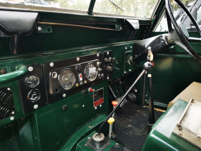 Land Rover Defender 1979 image number 8