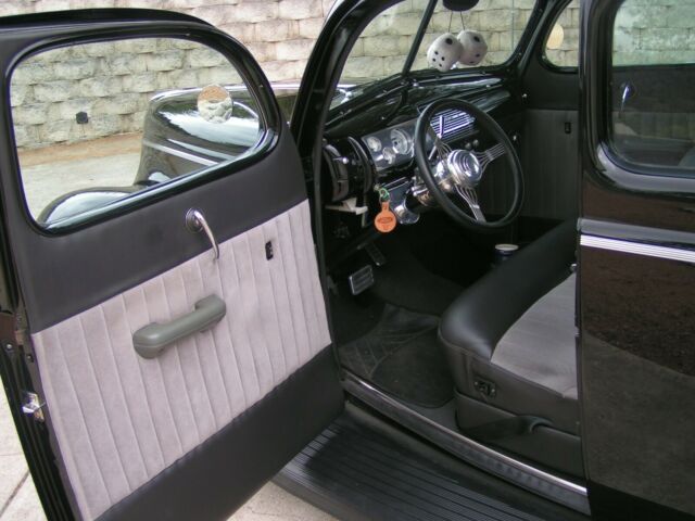 Ford Standard 1940 image number 10