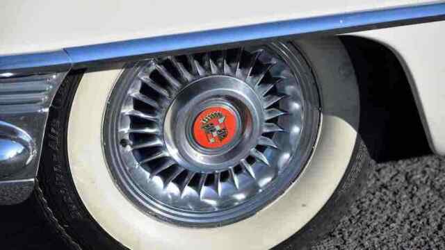 Cadillac Eldorado Convertible 1955 image number 18