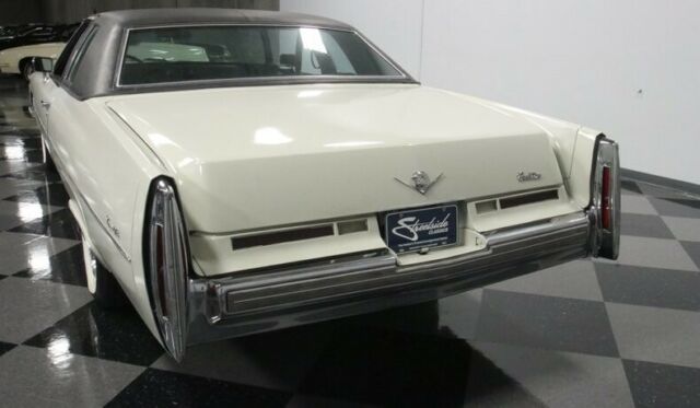 Cadillac DeVille 1975 image number 34