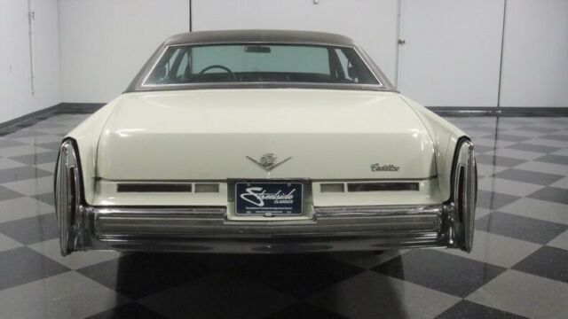 Cadillac DeVille 1975 image number 35