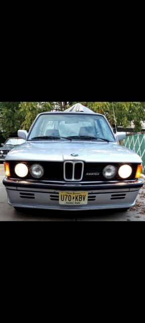 BMW 3 Series 1979 image number 0