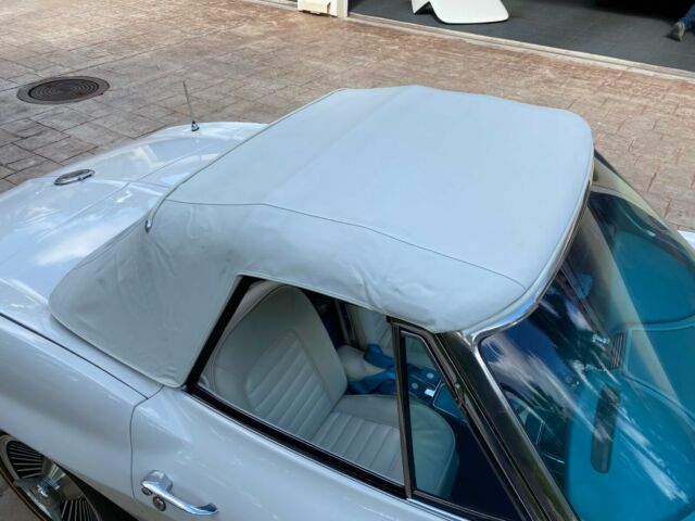 Chevrolet Corvette 1966 image number 10