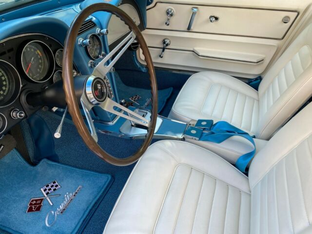 Chevrolet Corvette 1966 image number 14