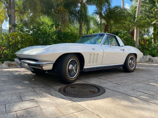 Chevrolet Corvette 1966 image number 7