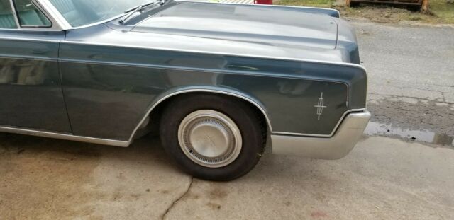 Lincoln Continental 1966 image number 27