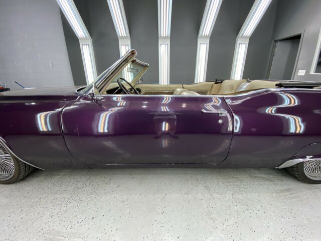 Cadillac DeVille Convertible 1970 image number 8