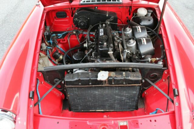 MG MGB 1974 image number 12