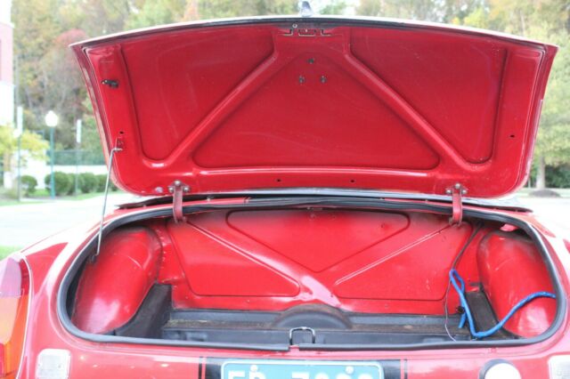 MG MGB 1974 image number 31