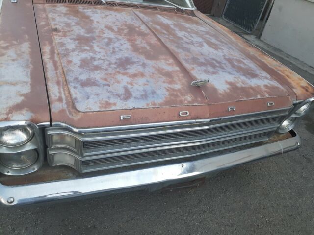 Ford Galaxie 1966 image number 10