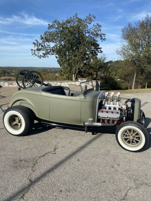 Ford Roadster 1932 image number 3
