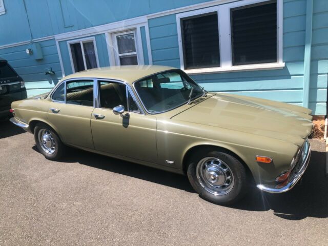 Jaguar XJ6 1973 image number 0