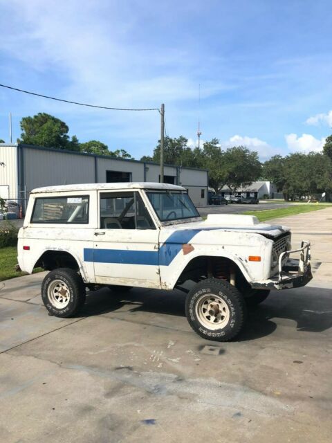 Ford Bronco 1970 image number 1
