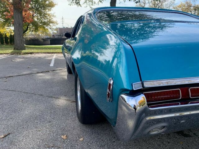 Oldsmobile Cutlass 1968 image number 2
