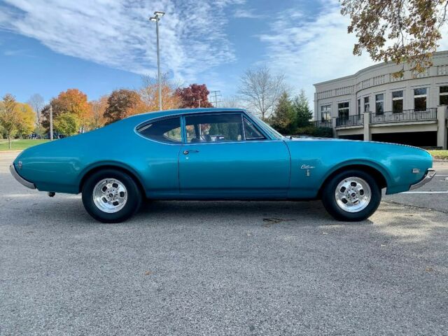 Oldsmobile Cutlass 1968 image number 25
